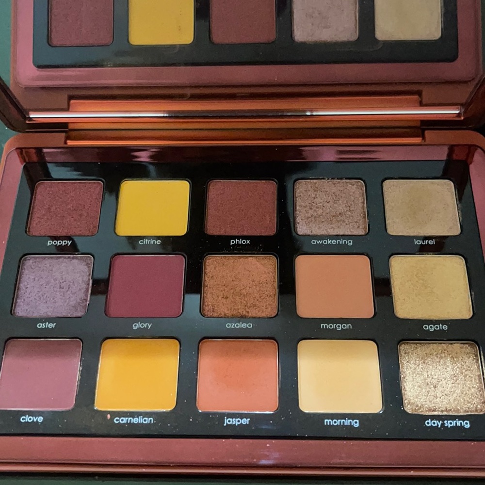 Natasha Denona Sunrise palette